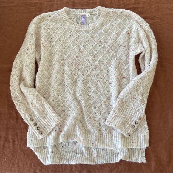 Francesca’s Collections Alya Beige Sweater with multicolor specks - Picture 1 of 4